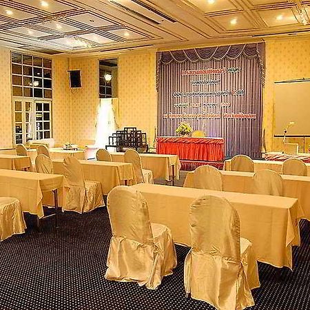 Rooks Holiday Hotel & Resort Мэхонгсон Экстерьер фото